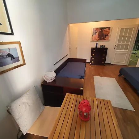 Brignole Station Club House Apartment *